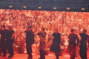 BTS und Lisa räumen bei MTV Music Video Awards ab
